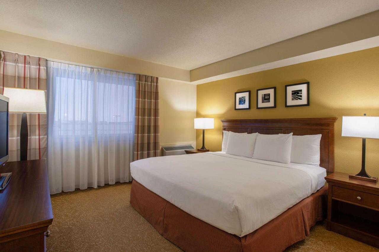 Travelodge Suites By Wyndham Regina - Eastgate Bay Exteriör bild