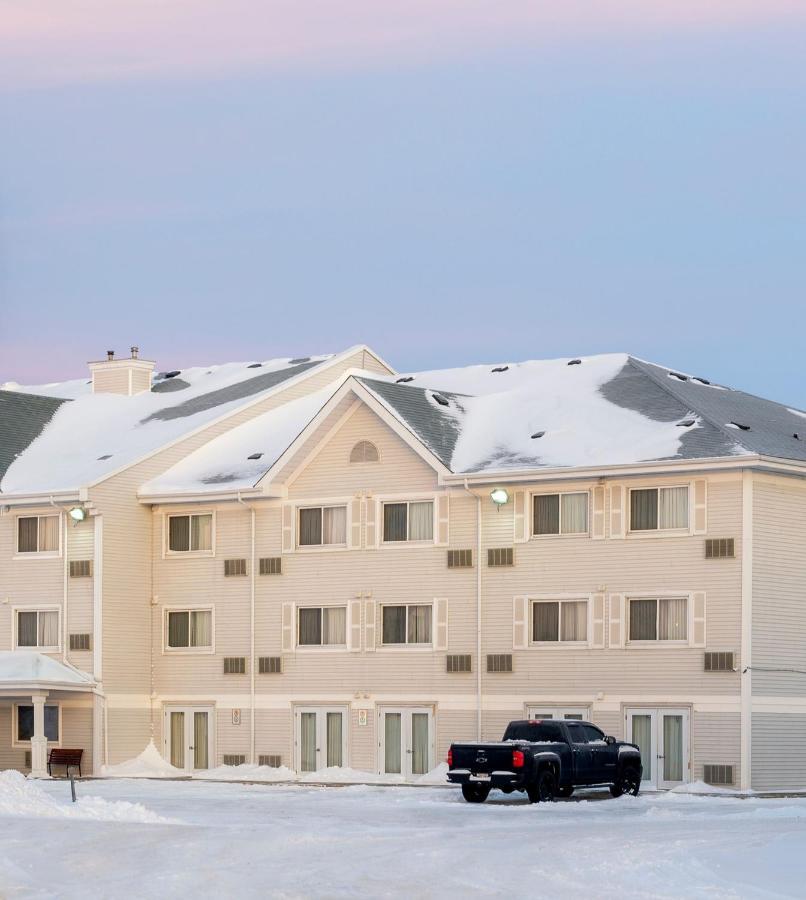 Travelodge Suites By Wyndham Regina - Eastgate Bay Exteriör bild