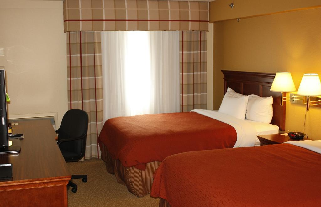 Travelodge Suites By Wyndham Regina - Eastgate Bay Exteriör bild