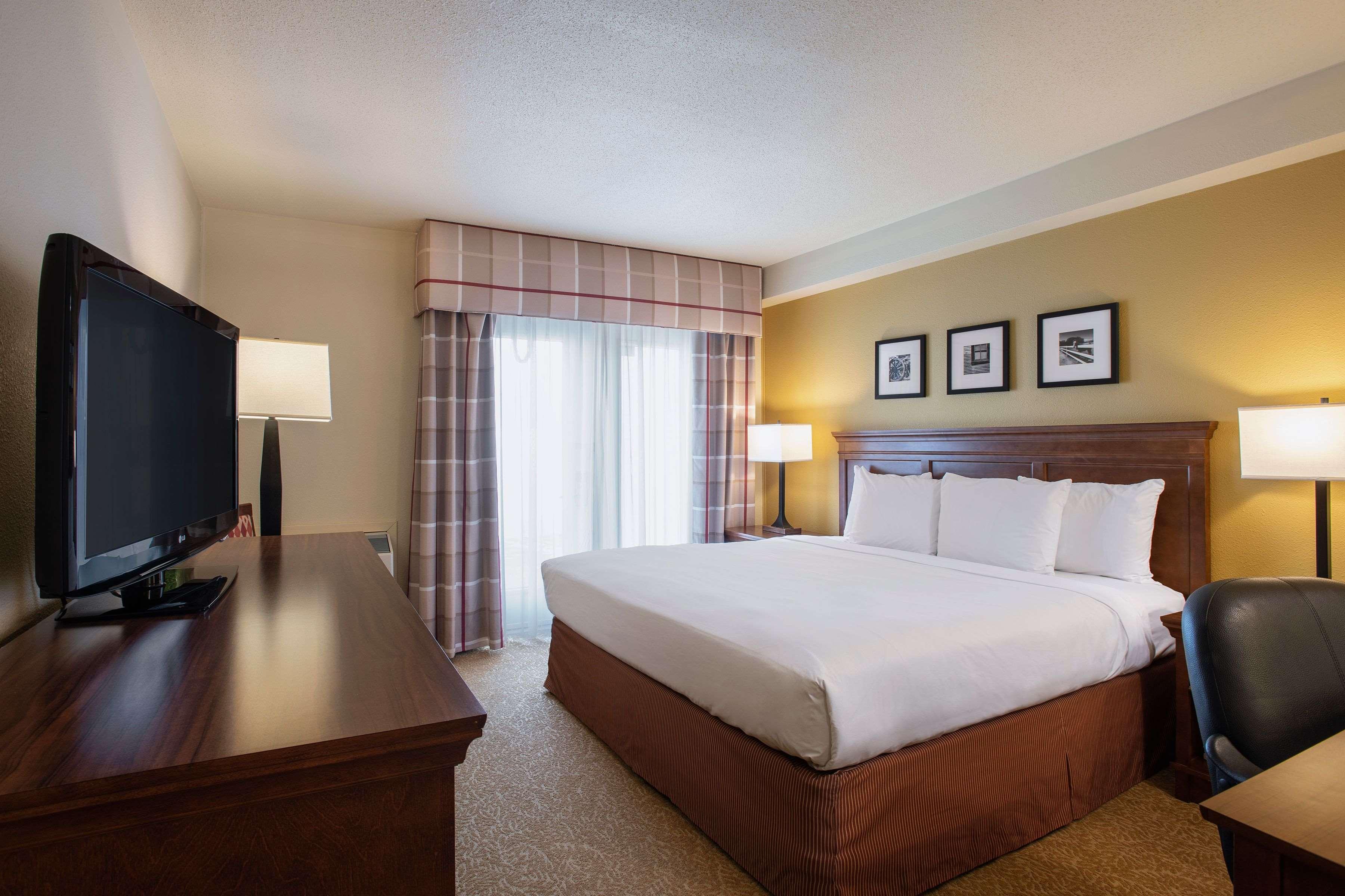 Travelodge Suites By Wyndham Regina - Eastgate Bay Exteriör bild