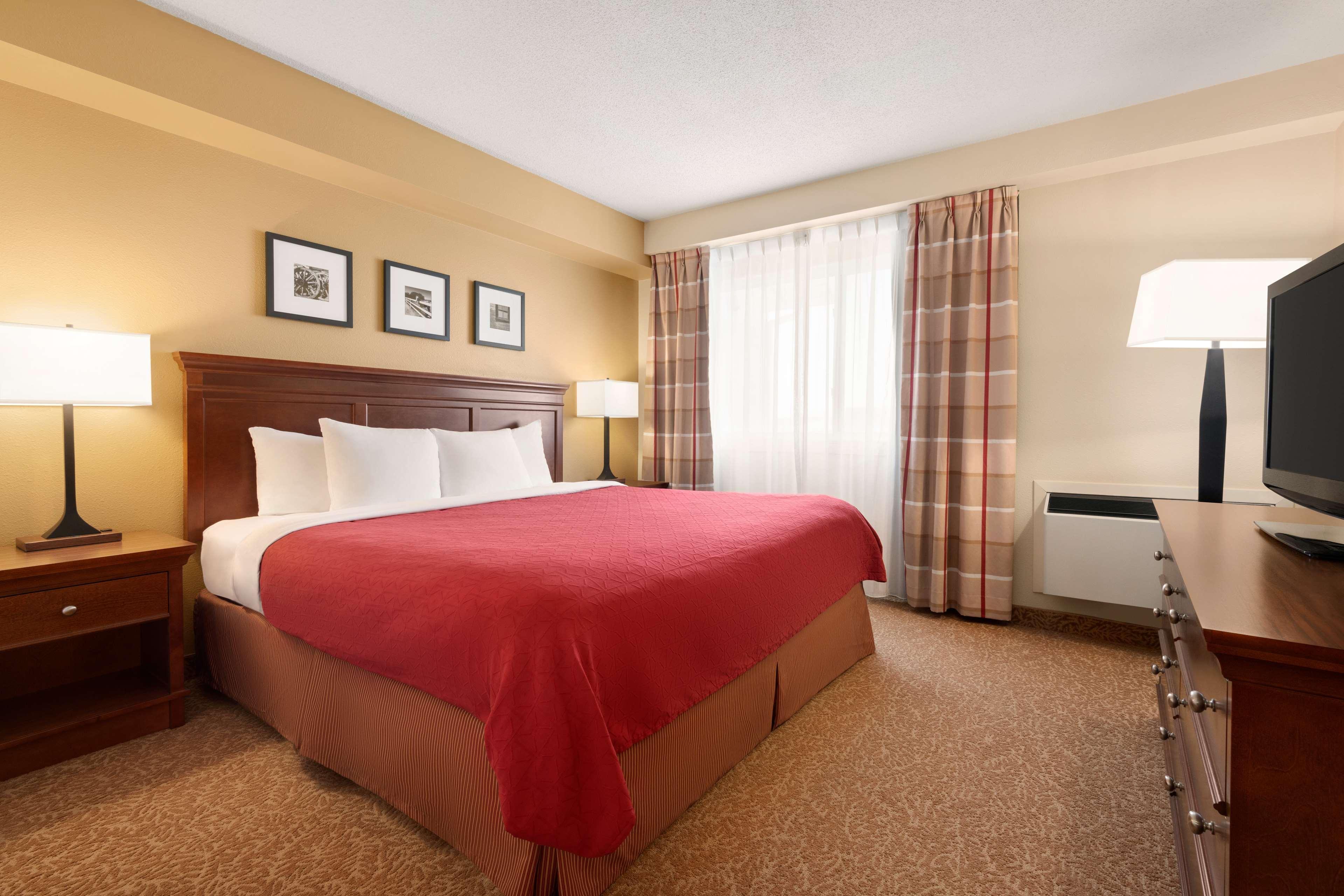 Travelodge Suites By Wyndham Regina - Eastgate Bay Exteriör bild