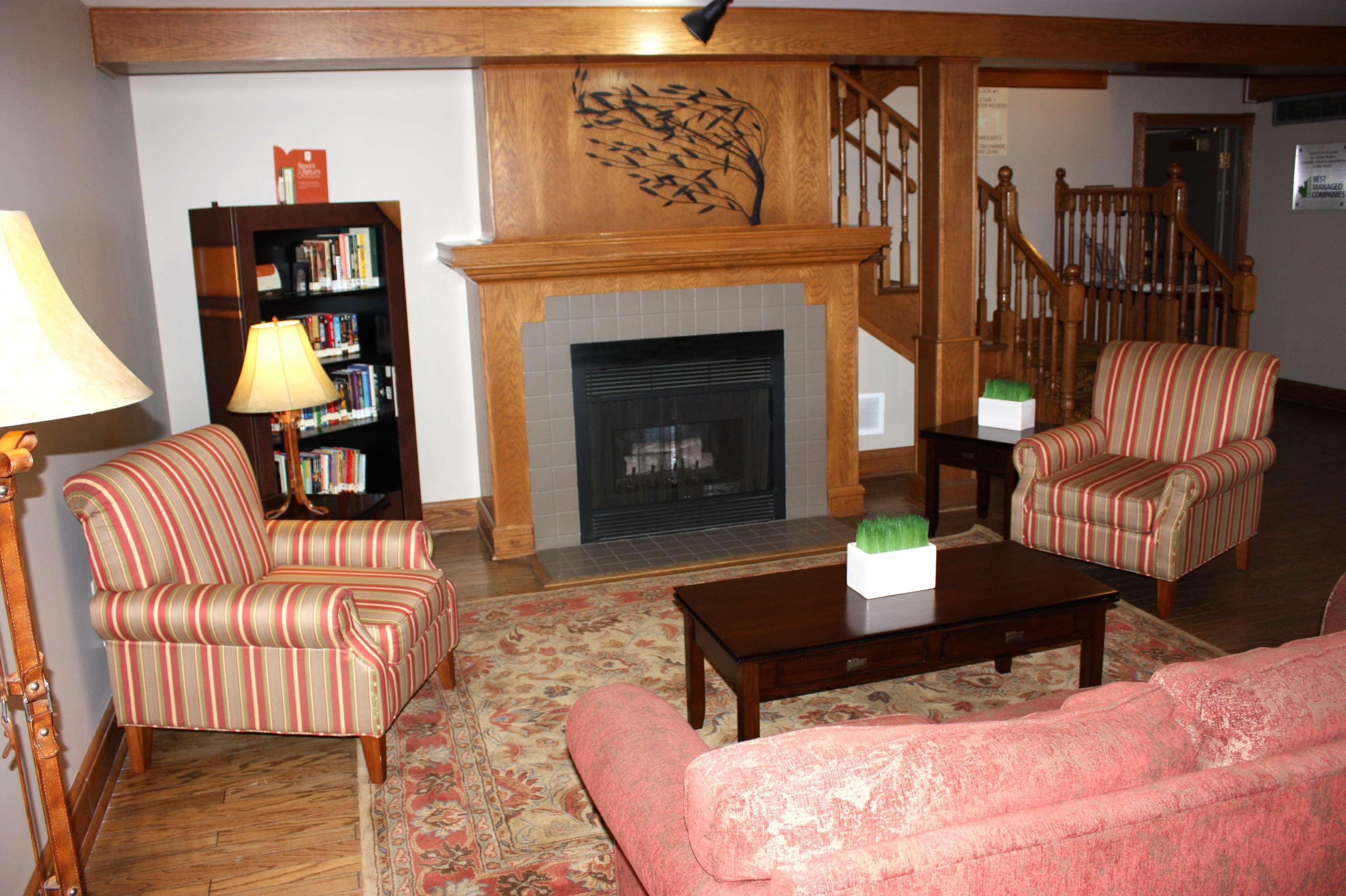 Travelodge Suites By Wyndham Regina - Eastgate Bay Exteriör bild