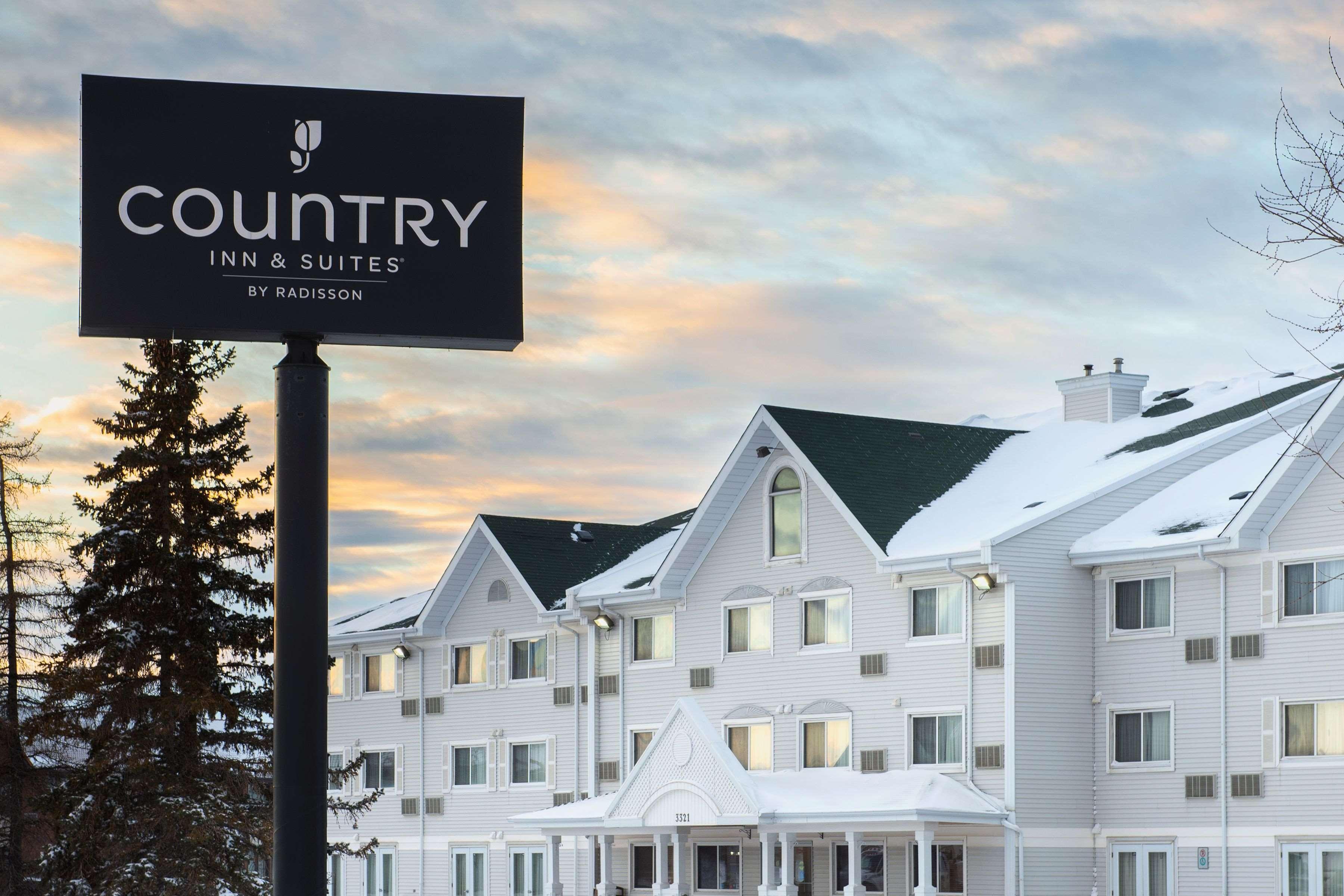 Travelodge Suites By Wyndham Regina - Eastgate Bay Exteriör bild