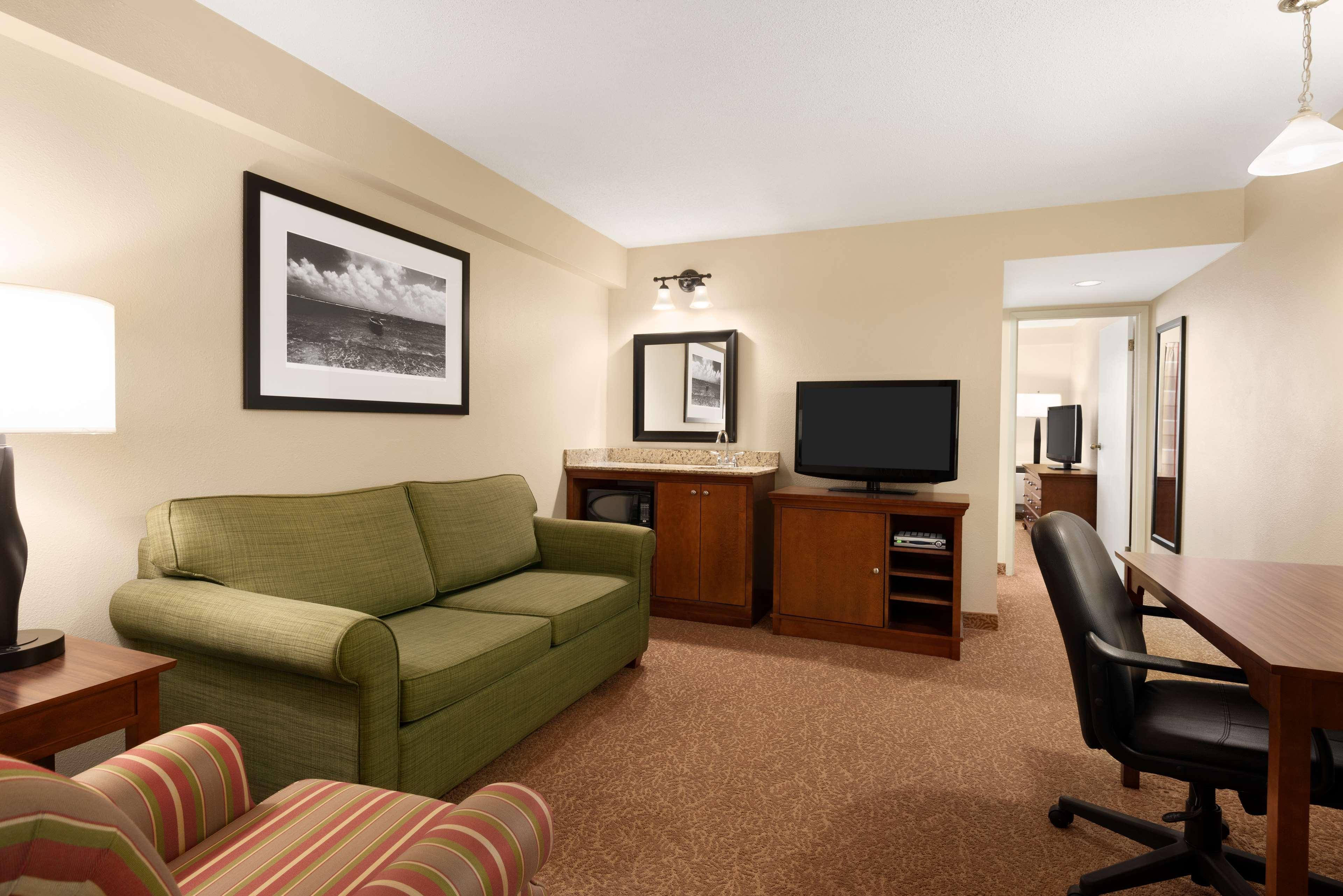 Travelodge Suites By Wyndham Regina - Eastgate Bay Exteriör bild