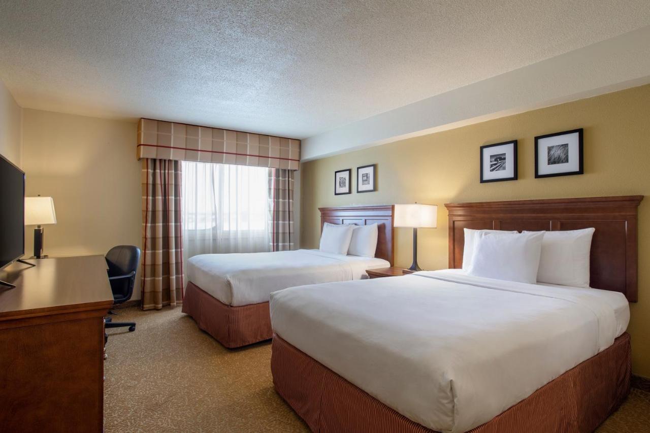 Travelodge Suites By Wyndham Regina - Eastgate Bay Exteriör bild